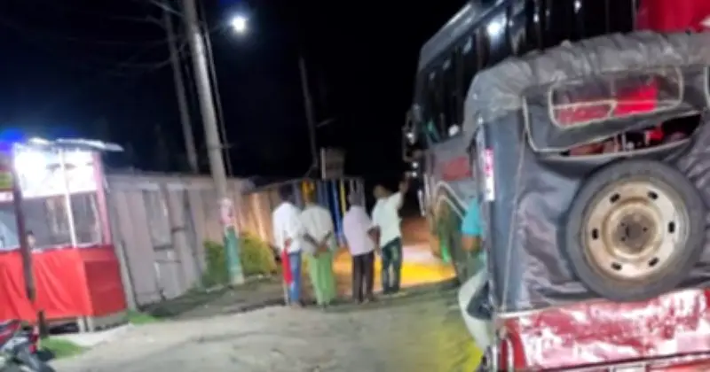 শ্রমিক কল্যাণ তহবিলের নামে বাস থেকে অর্থ আদায়, ফরিদপুরে ৪ আটক