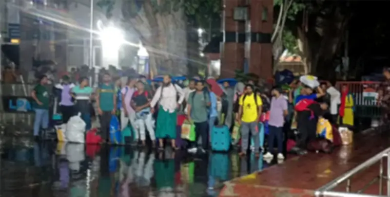 ভারত থেকে ফিরলেন মানবপাচারের শিকার ৫০ বাংলাদেশি