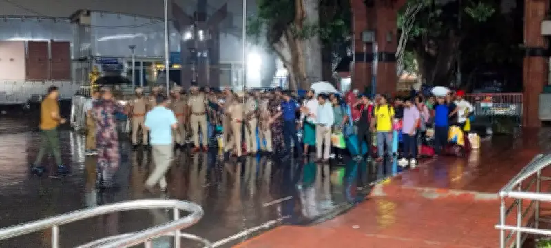 ভারতে কারাভোগ শেষে ৫০ বাংলাদেশি দেশে ফিরেছেন