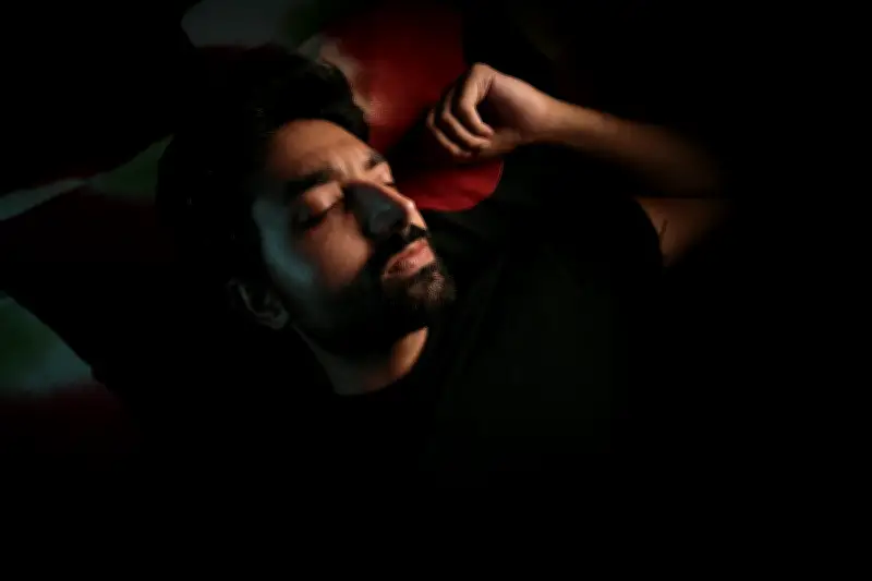 ভালো ঘুমের ৬টি কার্যকরী টিপস: রুটিন ও পরিবেশে পরিবর্তন আনুন