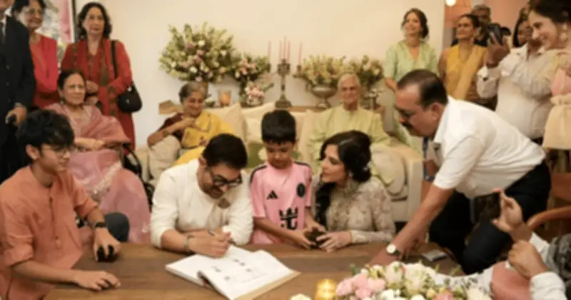আমির খান তৃতীয়বার বিয়ে করলেন, স্ত্রী গৌরি স্প্রাট