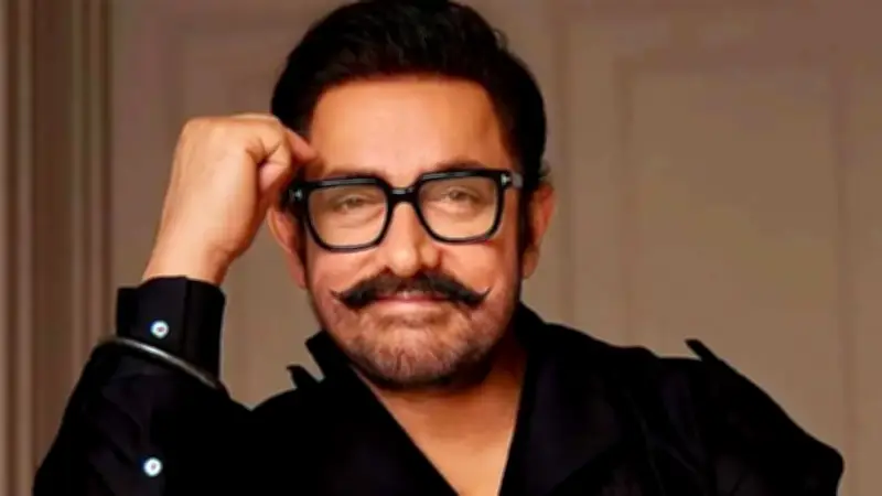 বিয়ের পিঁড়িতে আমির খান, চট্টগ্রামে লরির ধাক্কায় ২ নিহত, তেহরানে শোক