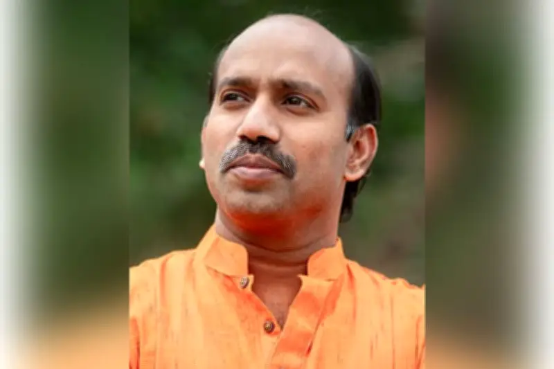 সরকার উৎখাত পরিকল্পনার অভিযোগে বিশ্ববিদ্যালয়ের শিক্ষক বরখাস্ত