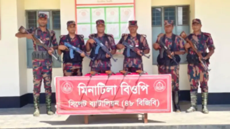 সীমান্তে বিজিবির অভিযানে ৪ ভারতীয় এয়ারগান উদ্ধার, বিমানবন্দরে ৮২ আটক