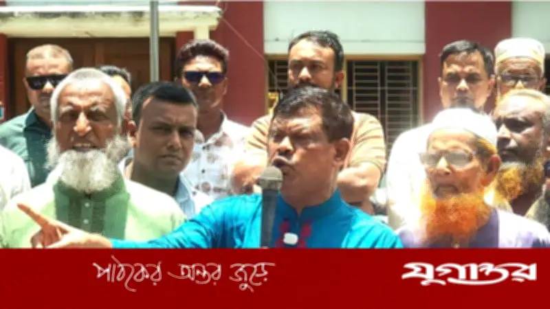 বরিশালে নদীভাঙন রোধে প্রধানমন্ত্রীর হস্তক্ষেপ চাইলেন বিএনপি নেতা রহমাতুল্লাহ