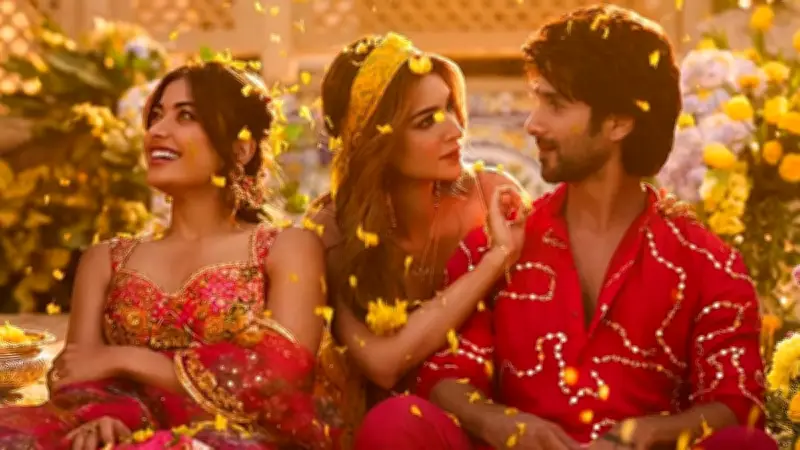 ককটেল ২-এর ১৮ দিনের আয় ৯২.৯৫ কোটি, ১০০ কোটির আগে ভাটা
