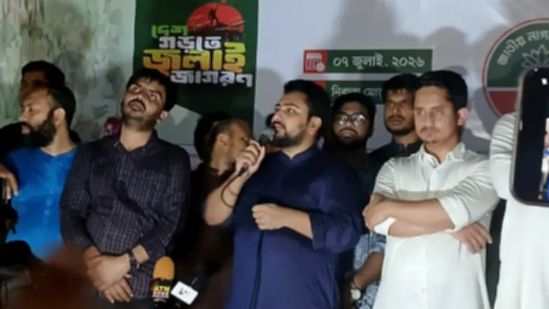 দুর্নীতি ও টাকা পাচার দেশের মূল সমস্যা: নাহিদ ইসলাম