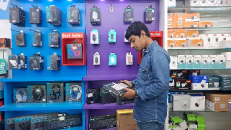 ঢাকার কম্পিউটার বাজারে বহনযোগ্য হার্ডডিস্কের দাম ৫০০-৩০০০ টাকা বেড়েছে