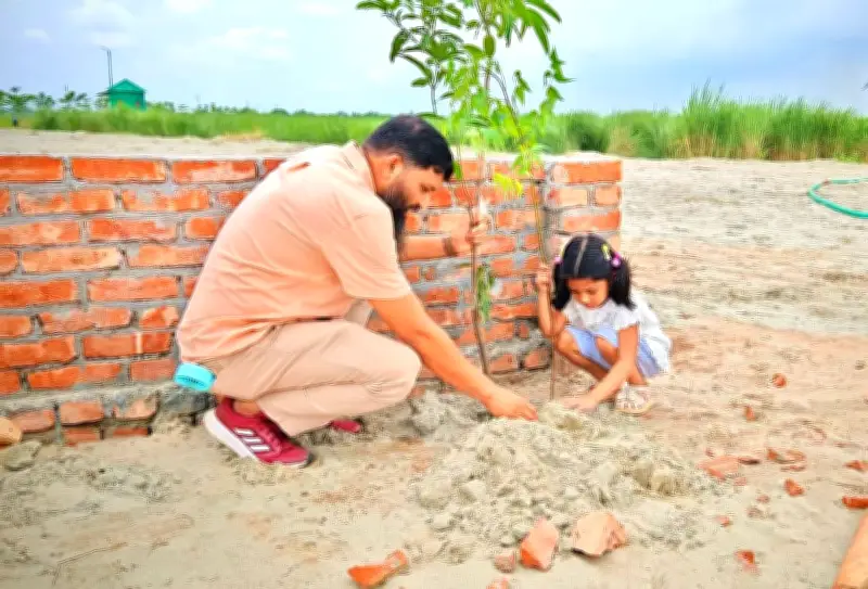 বাবার সঙ্গে গাছ লাগানোর স্মৃতি: ভালোবাসার চিরন্তন সাক্ষী