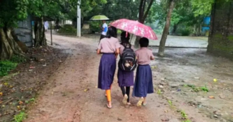 মেয়েদের স্নাতক পর্যন্ত বিনামূল্যে শিক্ষা: স্বপ্ন দেখাচ্ছে সরকারি উদ্যোগ