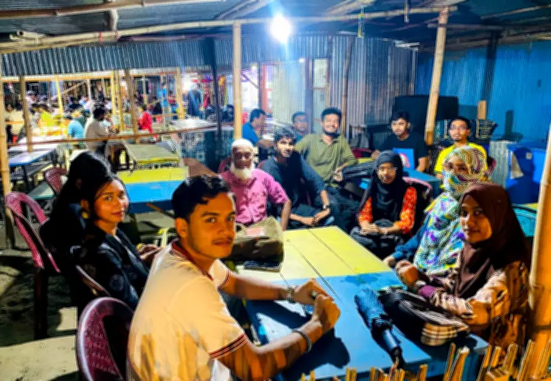 গোপালগঞ্জ বিজ্ঞান ও প্রযুক্তি বিশ্ববিদ্যালয়ে মুক্তিযোদ্ধার গল্প শোনালেন বীর মুক্তিযোদ্ধা মোশারফ হোসেন সিকদার