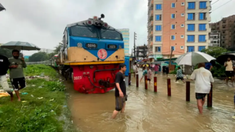 ভারী বৃষ্টিতে চট্টগ্রামে রেললাইন ডুবে, ট্রেন চলাচল বন্ধ