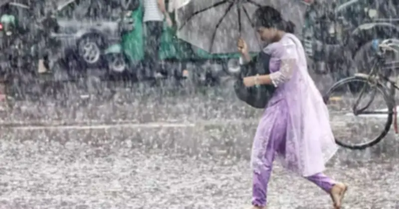 দেশের চার বিভাগে ভারী বৃষ্টির পূর্বাভাস, পাহাড়ধসের উচ্চ ঝুঁকি