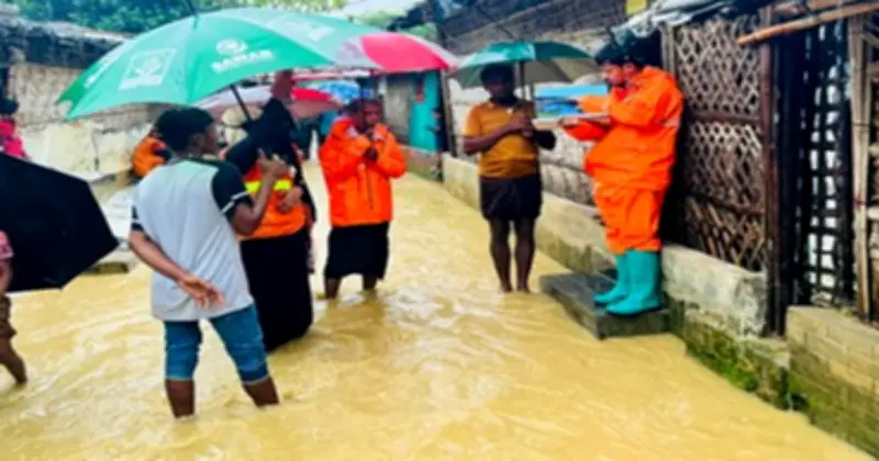 ভারী বৃষ্টিতে কক্সবাজার-চট্টগ্রামে ১৬ হাজার রোহিঙ্গা ক্ষতিগ্রস্ত, মৃত্যু ১০