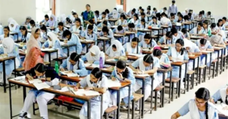 এইচএসসি পরীক্ষা শুরু, প্রথম দিনে ২৪ হাজারের বেশি অনুপস্থিত