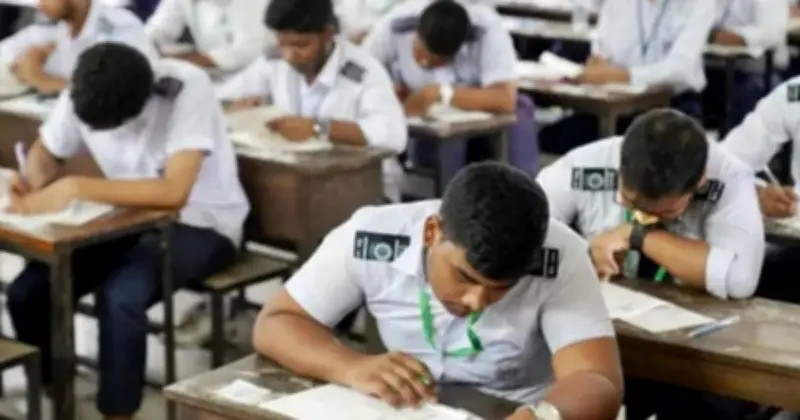 এইচএসসি পরীক্ষা শুরু: পূর্ণাঙ্গ সিলেবাসে ৫ বছর পর, অংশ নিচ্ছে ১২.৭ লাখ পরীক্ষার্থী