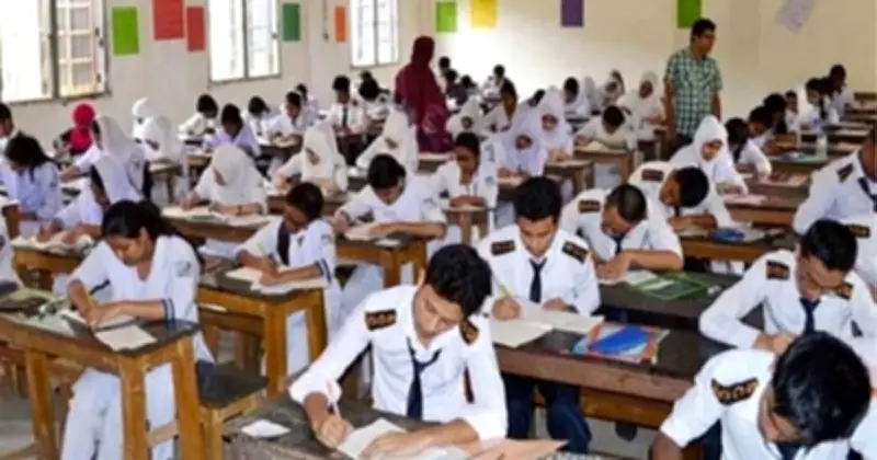 ভারী বৃষ্টিতে চট্টগ্রাম ও রাঙ্গামাটিতে এইচএসসি পরীক্ষা স্থগিত