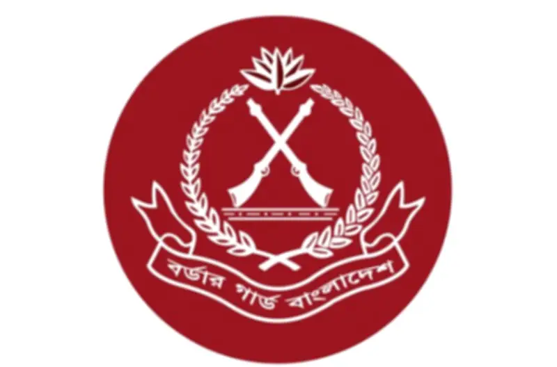 জামালপুরে ভারতীয় মদ উদ্ধার, বিজিবির অভিযানে ৬০ বোতল জব্দ