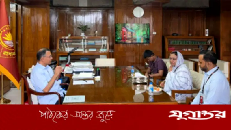 জুলাই অভ্যুত্থানে শহীদের মায়ের সাথে প্রধানমন্ত্রী তারেক রহমানের সাক্ষাৎ