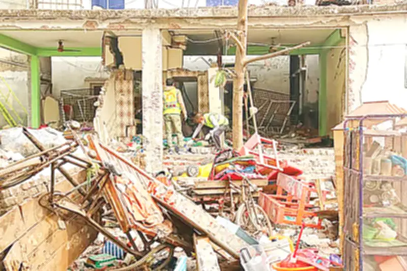 কেরানীগঞ্জ বিস্ফোরণ: উগ্রপন্থী গোষ্ঠীর তৎপরতা ও নিরাপত্তা শিথিলতা