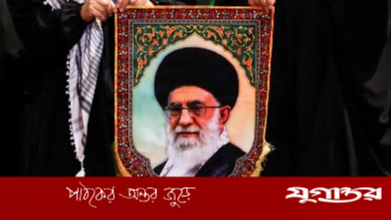 খামেনির শেষ বিদায়ের আনুষ্ঠানিকতা শুরু, তেহরানে মানুষের ঢল