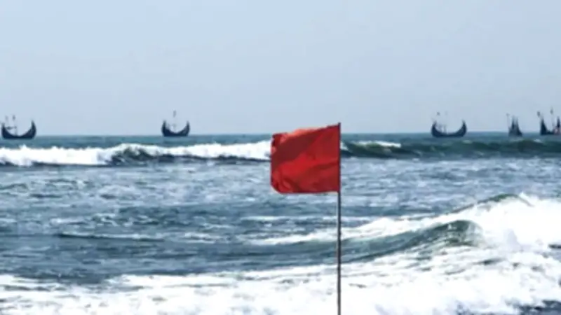 সাগরে লঘুচাপ, সতর্ক সংকেত; আগুন নিয়ন্ত্রণে; ফুটবল তর্কে নাকভাঙা