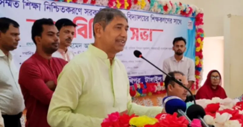 মাদ্রাসায় স্কুলের চেয়ে ভালো পড়াশোনা হয়: মুক্তিযুদ্ধমন্ত্রী