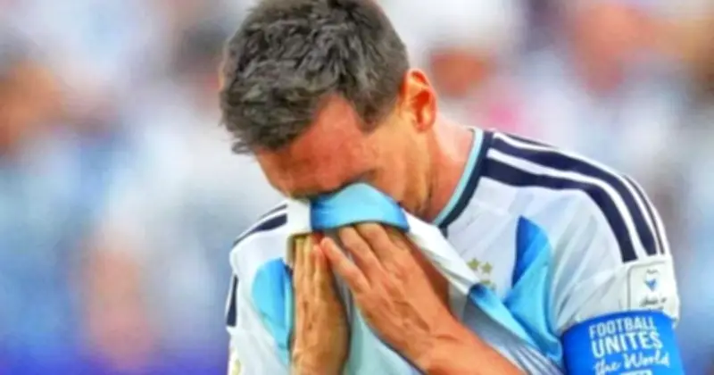 পেনাল্টি মিসের পরও মেসির আর্জেন্টিনা ২-০ গোলে পিছিয়ে থেকে জিতেছে ৩-২