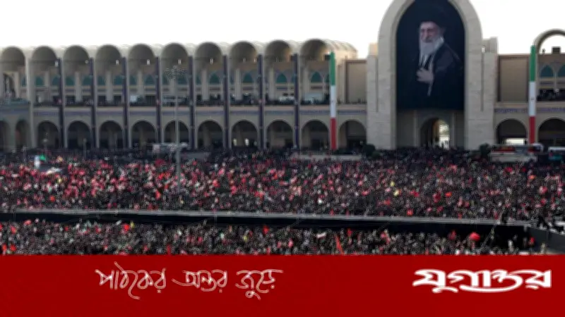 আলী খামেনির জানাজায় তেহরানে লাখ লাখ ইরানির ঢল, প্রতিশোধের স্লোগান
