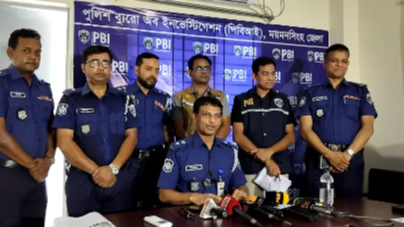 ময়মনসিংহে যুবক হত্যা: মাদক ও শ্লীলতাহানির জেরে চার ভাই গ্রেপ্তার