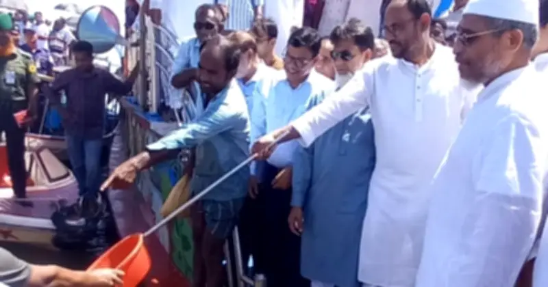 হাওরে জাল যার জল তার নীতি বাস্তবায়নে দখলদারিত্ব চলবে না: প্রতিমন্ত্রী
