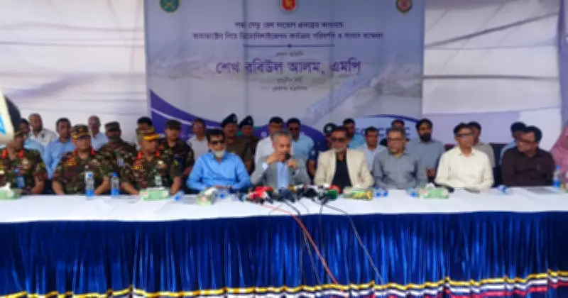 পদ্মা রেলসেতুর মাটি অপসারণ প্রকল্পের অংশ, ঝুঁকি নেই: মন্ত্রী