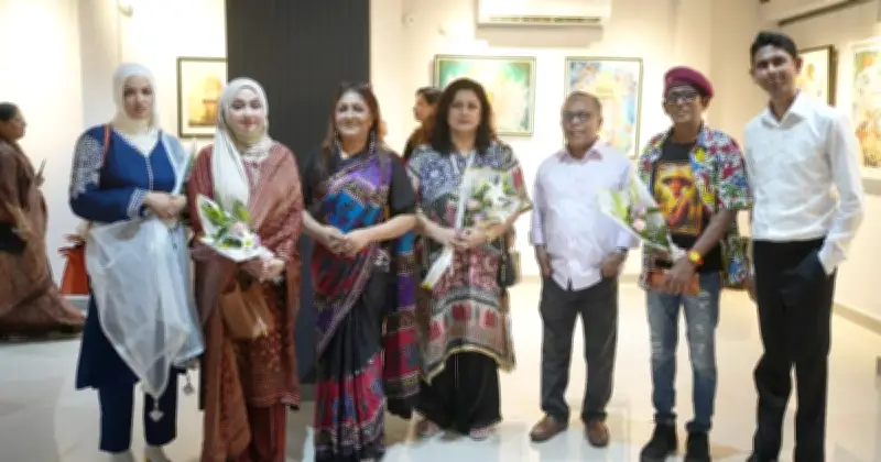 ‘পেটালস অব টাইম’ শীর্ষক চার শিল্পীর যৌথ চিত্রপ্রদর্শনী শুরু