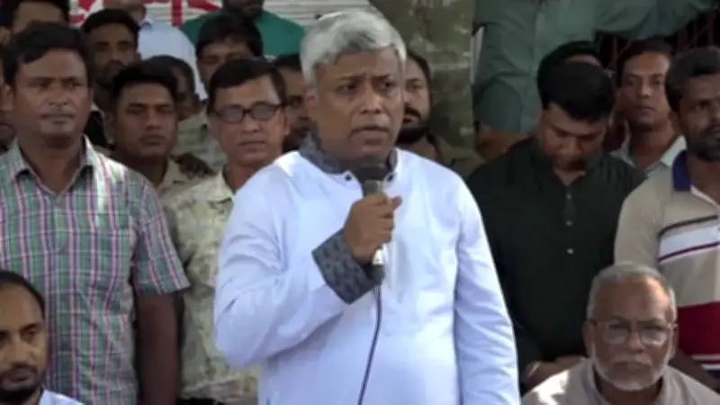 প্রধানমন্ত্রী: প্রতিশোধ নয়, ঐক্যবদ্ধভাবে দেশকে এগিয়ে নিতে হবে