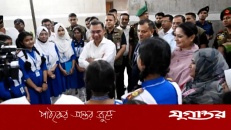 প্রধানমন্ত্রী তারেক রহমানের সঙ্গে সংসদে শিক্ষার্থীদের সাক্ষাৎ