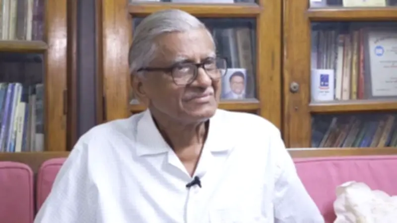 অধ্যাপক আবুল কাসেম ফজলুল হক আর নেই; চলনবিল সংকুচিত; চিফ প্রসিকিউটরের ফেরায় বাধা নেই; হামে ৭ শিশুর মৃত্যু; নীলফামারীতে বিদ্যুৎস্পৃষ্টে ২ শ্রমিকের মৃত্যু; আমির খানের তৃতীয় বিয়ে; ৬ বিভাগে ভারী বর্ষণ; প্রধানমন্ত্রীর নির্দেশ; সশস্ত্র বাহিনীর শক্তি; সীতাকুণ্ডে 