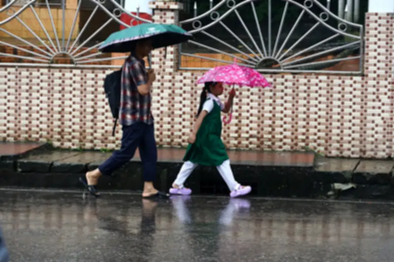 বৃষ্টি আজও অব্যাহত, চট্টগ্রাম ও সিলেটে ভারী বর্ষণের সম্ভাবনা
