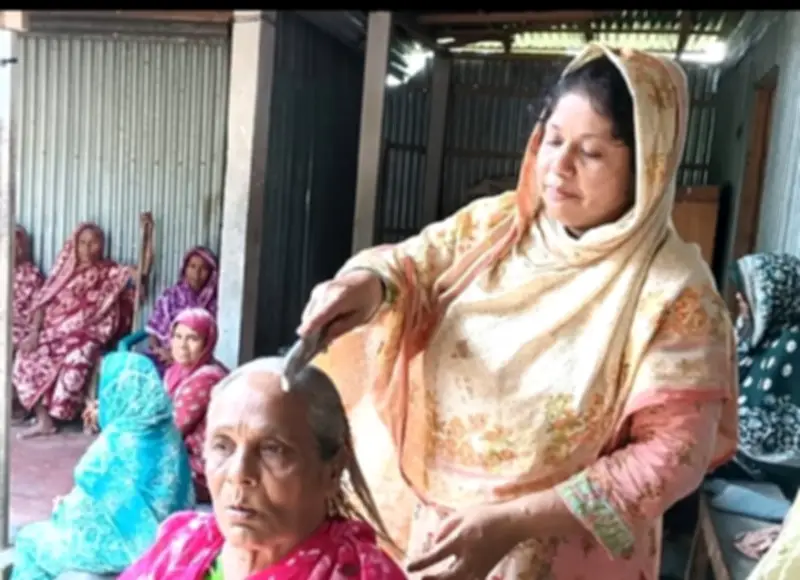 স্বামীর তালাক, পরিবারের তিরস্কার; তবুও রাজেকা রহমান অসহায়দের মা
