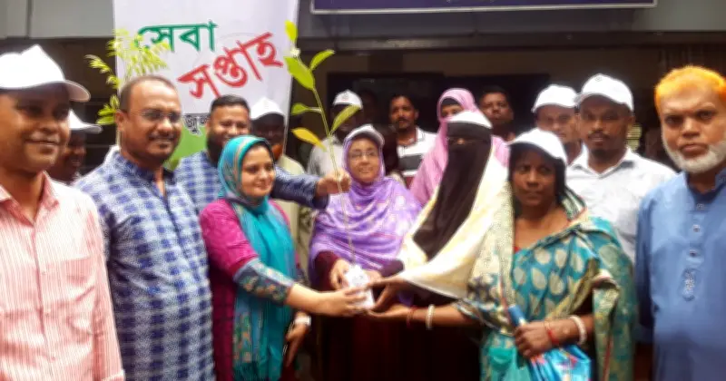 ছাগলনাইয়ায় পল্লী উন্নয়ন দিবসে র্যালি, চেক ও গাছের চারা বিতরণ