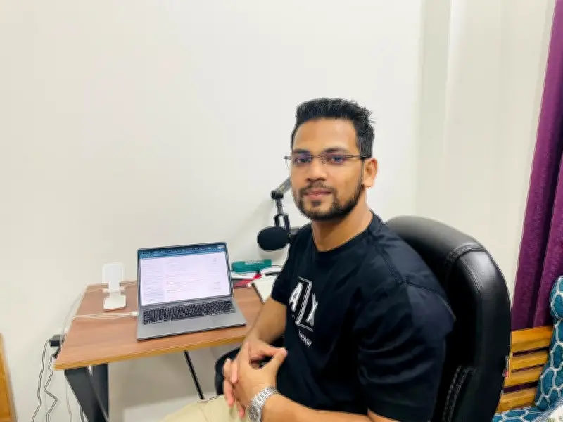 টিউশনির টাকায় ল্যাপটপ কিনে ফ্রিল্যান্সিংয়ে কোটি টাকা আয় করলেন সাইফুর
