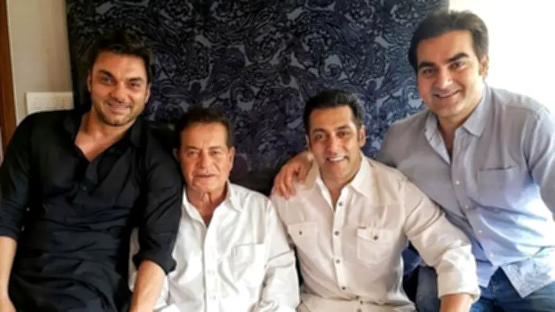 সেলিম খানের অসুস্থতা: সোহেল খানের আবেগঘন স্মৃতিচারণ
