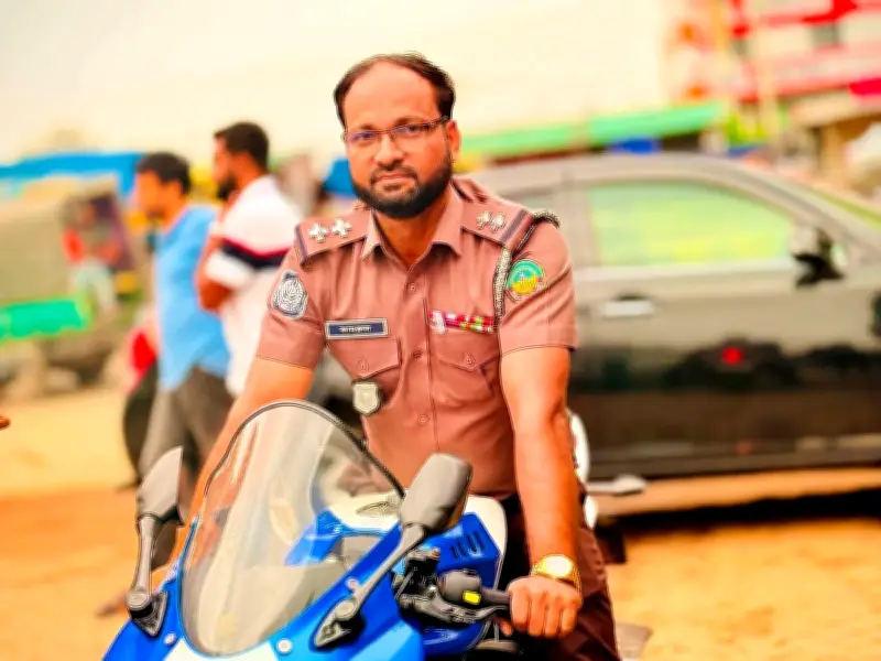 টাকার বিনিময়ে কৃষক লীগ নেতা ছাড়ার অভিযোগে এসআই কামরুল প্রত্যাহার