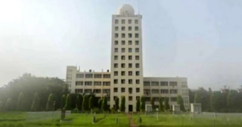 দেশের ১৬ অঞ্চলে ঝোড়ো হাওয়া ও বৃষ্টির সম্ভাবনা, নদীবন্দরে ১ নম্বর সতর্কসংকেত