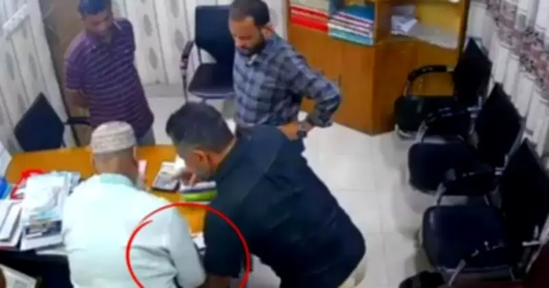 অণ্ডকোষ চেপে স্বাক্ষর নেওয়ার ঘটনায় অভিযুক্ত গ্রেফতার