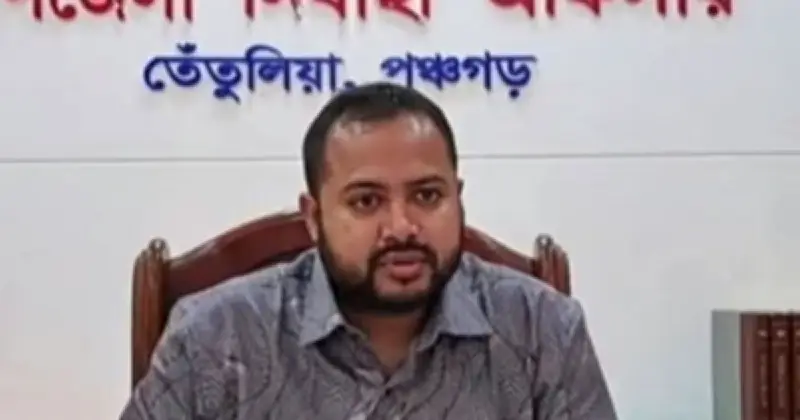 ঘুষের টাকা ফেরত চেয়ে লাইভ: তেঁতুলিয়া ইউএনও প্রত্যাহার