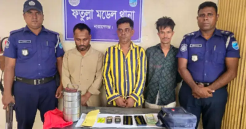 ফতুল্লায় বিকাশ ব্যবসায়ী হত্যা: প্রধান আসামি জাকিরসহ তিনজন গ্রেফতার