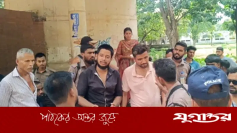 সোহরাওয়ার্দী উদ্যানে ভুয়া পুলিশ পরিচয়ে তল্লাশি, আটক ২