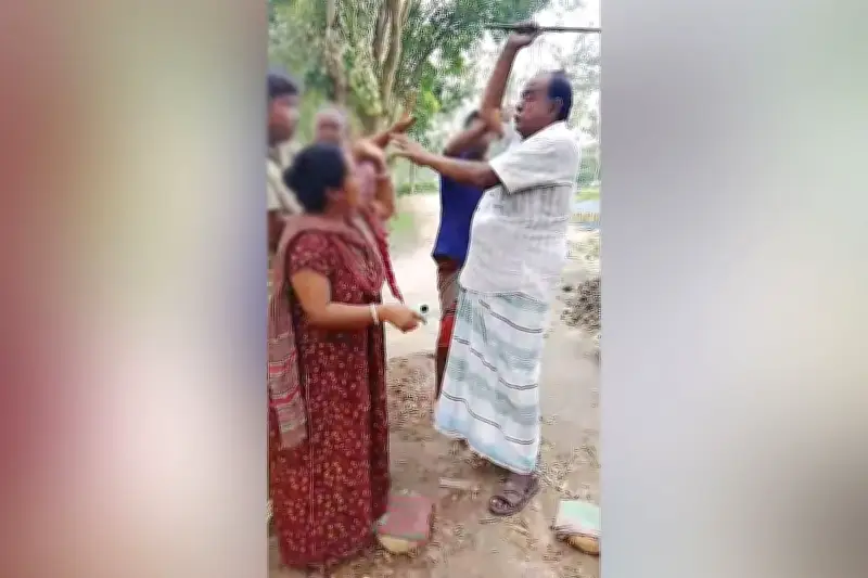 মির্জাপুরে জমি বিরোধে ইউপি চেয়ারম্যানের লাঠিপেটা, ভিডিও ভাইরাল