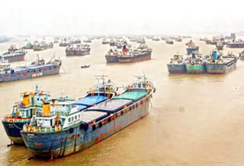 নৌপথে শুল্ক বৃদ্ধিতে শিল্প খাতের ব্যয় ১০-৭০% বাড়ার আশঙ্কা