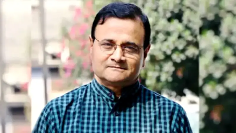 বাংলা চলচ্চিত্র ও শিল্পীদের স্বার্থে কাজ করতে হবে: তথ্যমন্ত্রী